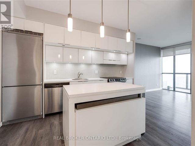 X Condos - 3903 110 Charles Street East - photo 3