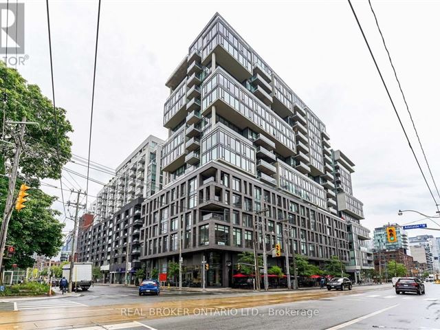 OneEleven Condos - 413 111 Bathurst Street - photo 1