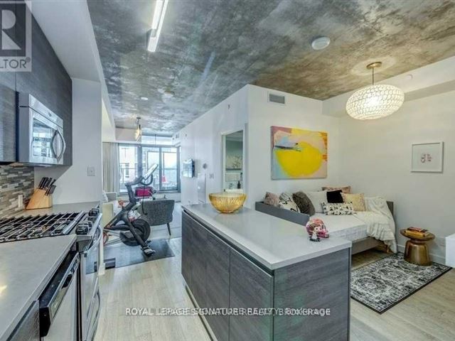 OneEleven Condos - 613 111 Bathurst Street - photo 2