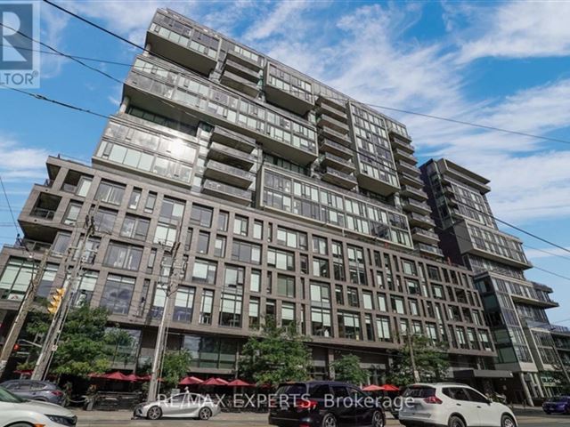 OneEleven Condos - 1118 111 Bathurst Street - photo 1