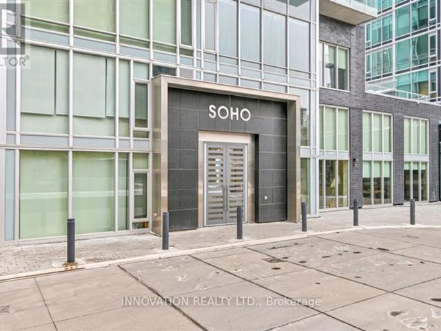 Soho Champagne - 601 111 Champagne Avenue South - photo 2