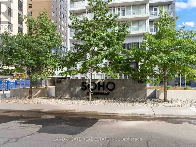 Soho Champagne - 212 111 Champagne Avenue South - photo 2