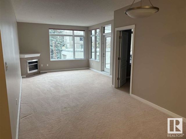 11140 68 AVE NW - 301 11140 68 Avenue Northwest - photo 3