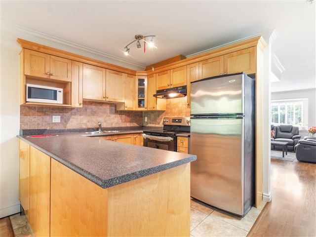 Fraserview Terrace - 30 11255 132 Street - photo 3