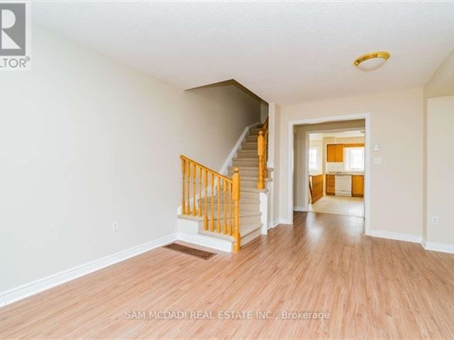 1128 Dundas Street West Condos - 9 1128 Dundas Street West - photo 3