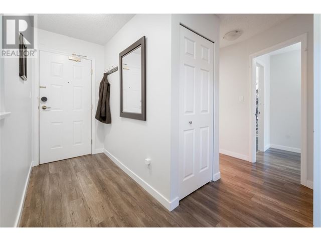 The Somerset - 403 1147 Nelson Street - photo 2