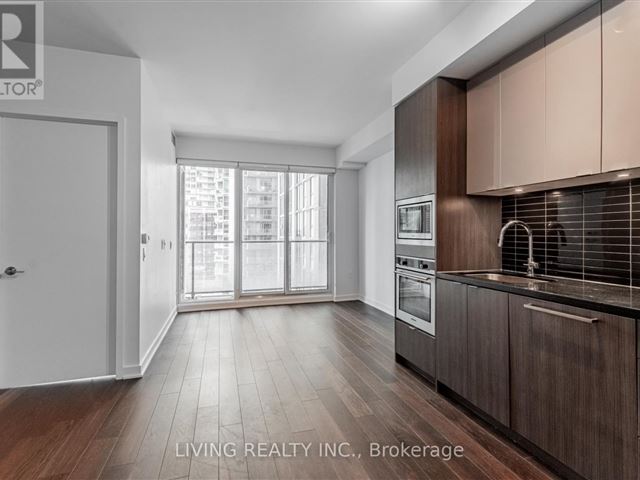 King Blue - 1507 355 King Street West - photo 1