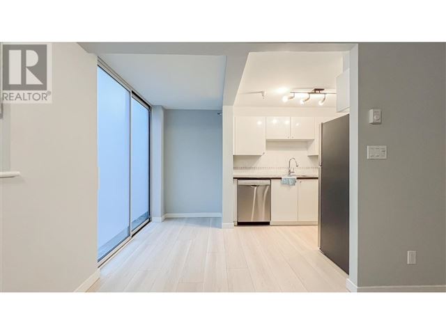 Orca Place - 211 1166 Melville Street - photo 2