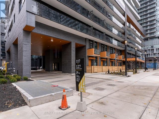 Line 5 South Condos - 1306s 117 Broadway Avenue - photo 3