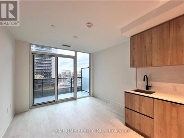 Line 5 South Condos - 617 117 Broadway Avenue - photo 2