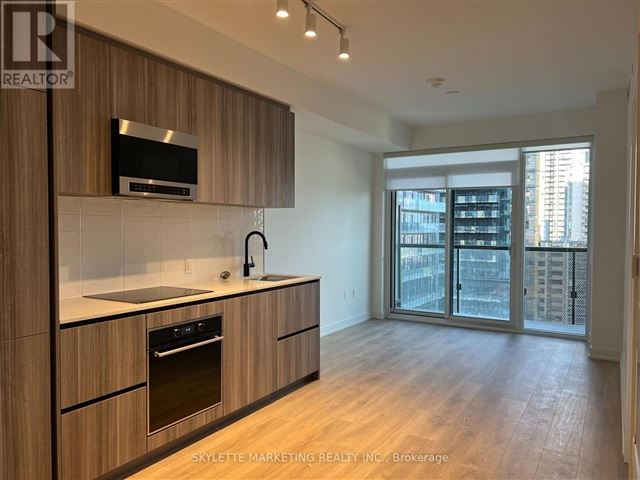 Line 5 South Condos - 1308 117 Broadway Avenue - photo 1