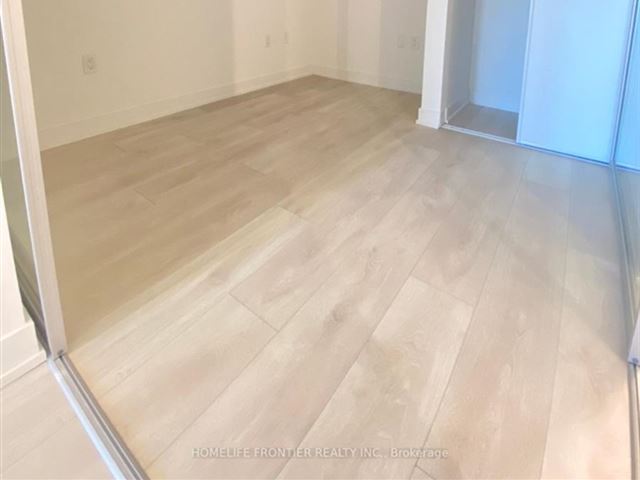 Line 5 South Condos - 1505 117 Broadway Avenue - photo 3