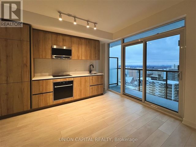 Line 5 South Condos - 1612 117 Broadway Avenue - photo 2