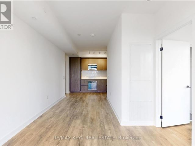 Line 5 South Condos - 1609 117 Broadway Avenue - photo 3