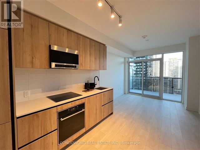 Line 5 South Condos - 1408 117 Broadway Avenue - photo 2