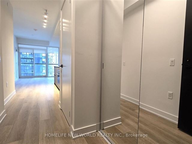 Line 5 South Condos - 1604 117 Broadway Avenue - photo 2