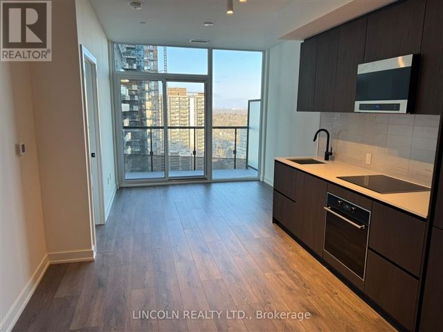 Line 5 South Condos - 1905 117 Broadway Avenue - photo 2