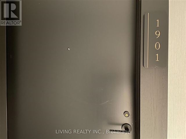 Line 5 South Condos - 1901 117 Broadway Avenue - photo 2