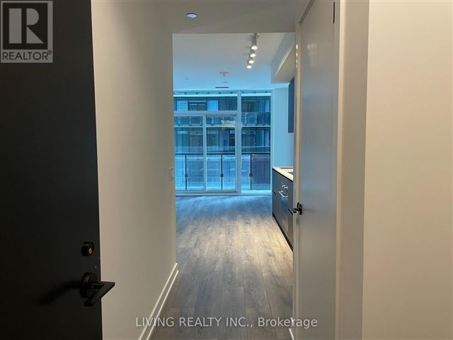 Line 5 South Condos - 1901 117 Broadway Avenue - photo 3