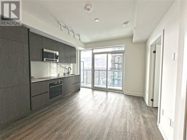 Line 5 South Condos - 2412 117 Broadway Avenue - photo 1