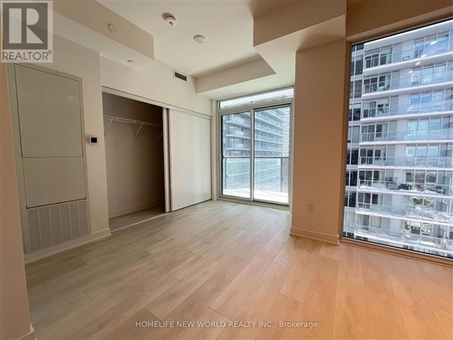 Line 5 South Condos - 2403 117 Broadway Avenue - photo 2