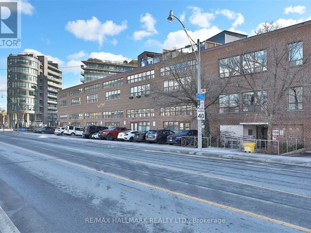 I-Zone Live Worklofts - 235 326 Carlaw Avenue - photo 1