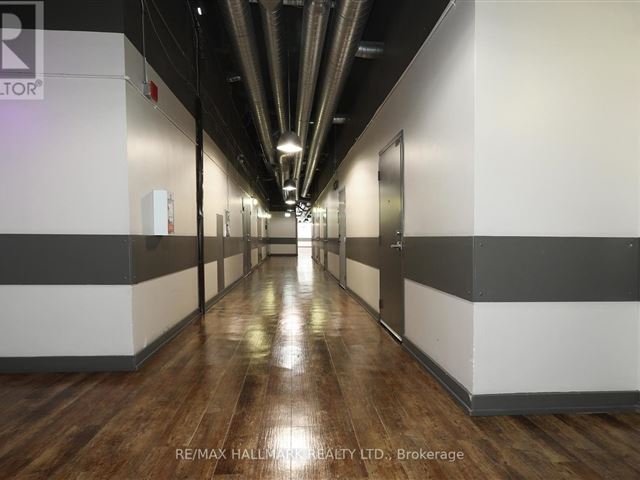 I-Zone Live Worklofts - 235 326 Carlaw Avenue - photo 3