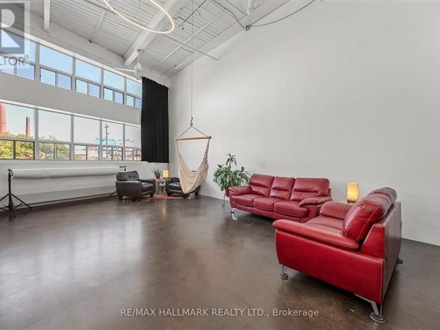 I-Zone Live Worklofts - 226 326 Carlaw Avenue - photo 2