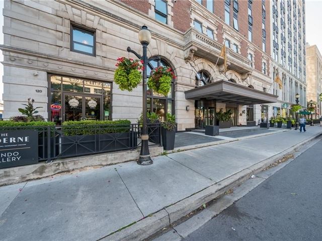 Royal Connaught - 515 118 King Street East - photo 2