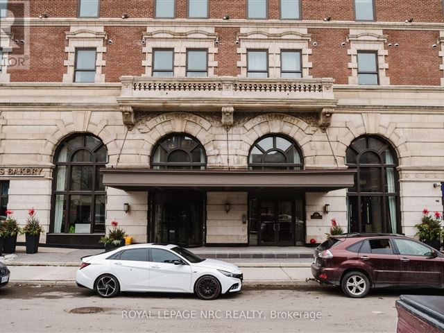 Royal Connaught - lph13 118 King Street East - photo 1