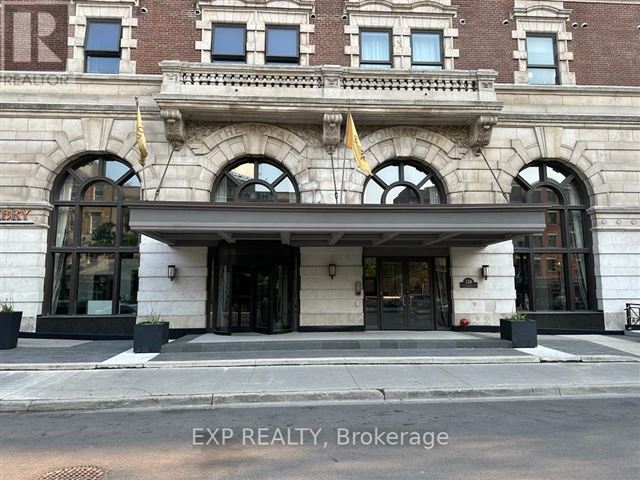 Royal Connaught - 718 118 King Street East - photo 1