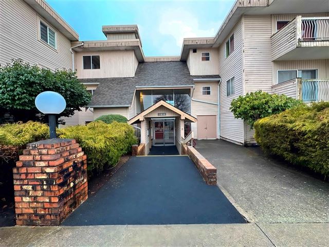 11816 88 AVE - 103 11816 88 Avenue - photo 2