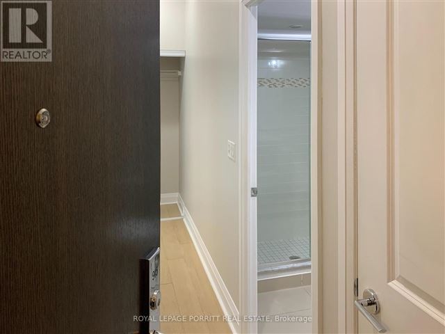 IQ Condos - 915 1185 The Queensway - photo 3