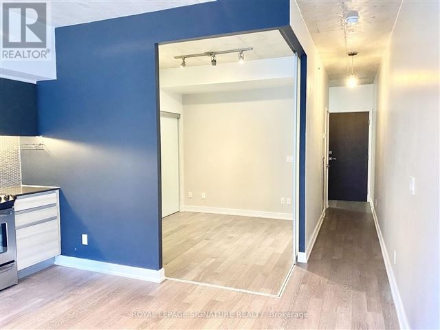 The Carlaw - 325 345 Carlaw Avenue - photo 2