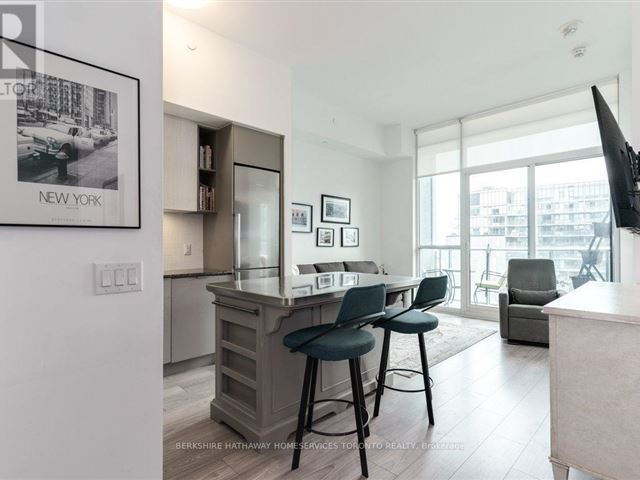 East United Condos - 1014 120 Parliament Street - photo 1