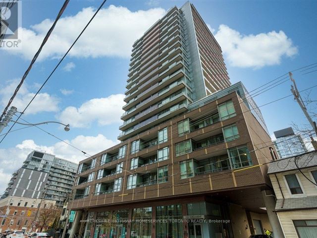 East United Condos - 1014 120 Parliament Street - photo 2