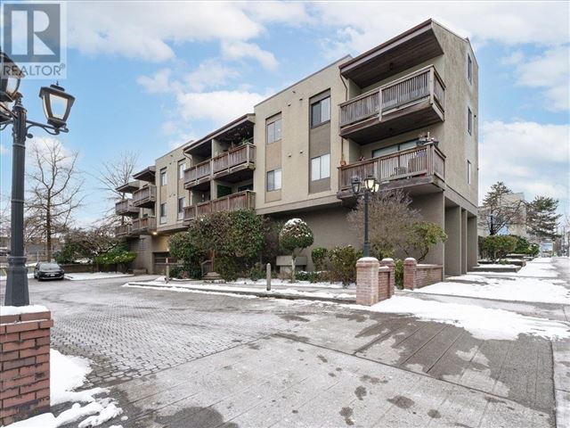 London Place - 206 836 Twelfth Street - photo 1