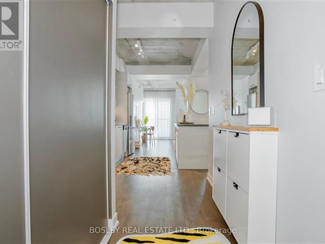 Q Loft - 208 1205 Queen Street West - photo 3