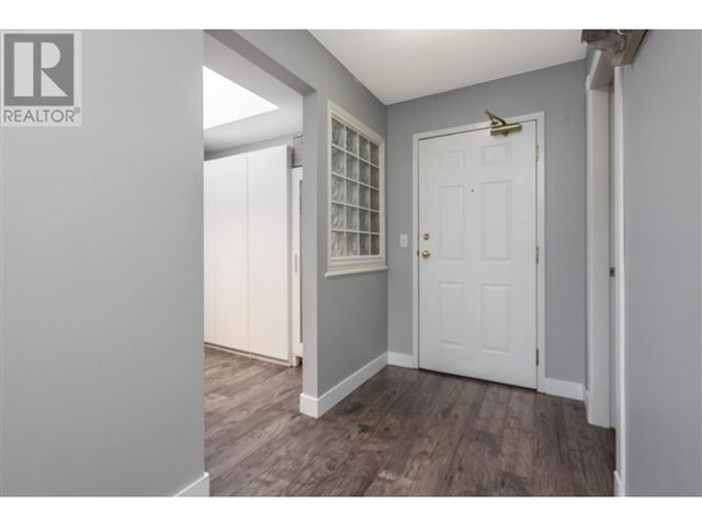 12155 191b ST - 411 12155 191b Street - photo 2