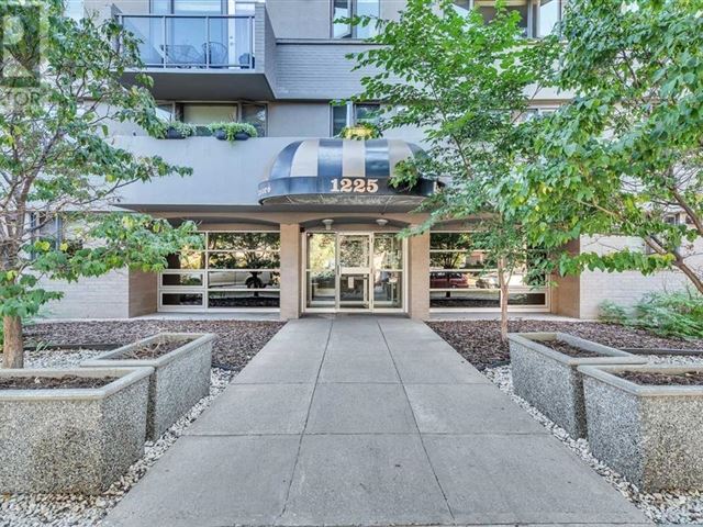 1225 15 AVE SW - 803 1225 15 Avenue Southwest - photo 1