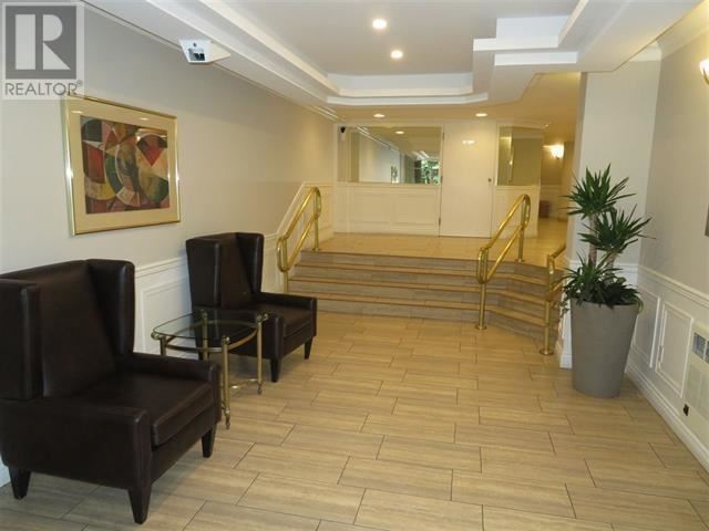 The Riviera - 1001 1245 Quayside Drive - photo 2