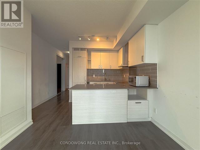 The Eglinton - 1907 125 Redpath Avenue - photo 2