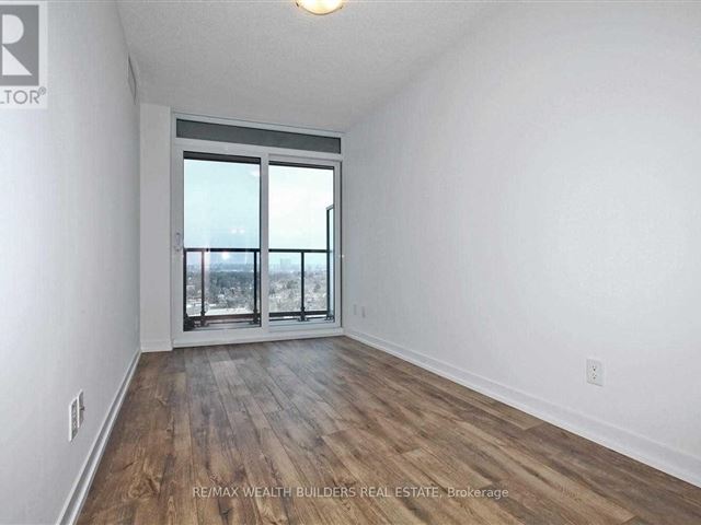 The Eglinton - 1513 125 Redpath Avenue - photo 2