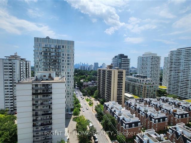 The Eglinton - 1809 125 Redpath Avenue - photo 1