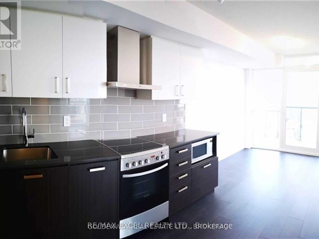 The Eglinton - 2301 125 Redpath Avenue - photo 3