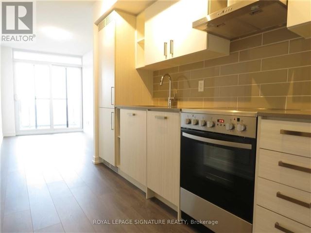 The Eglinton - 1613 125 Redpath Avenue - photo 2