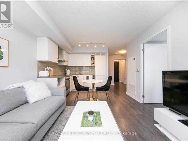 The Eglinton - 807 125 Redpath Avenue - photo 2