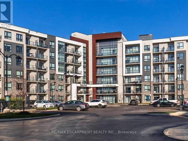 Sapphire Condos - 510 101 Shoreview Place - photo 1