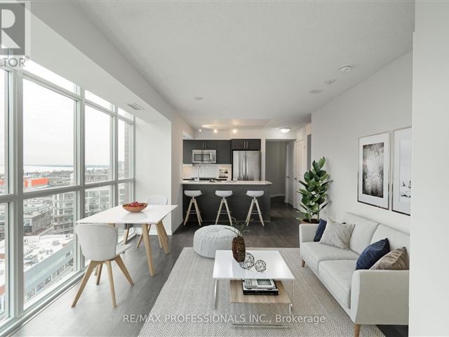 The Tower at King West - 1607 125 Western Battery Road - photo 1
