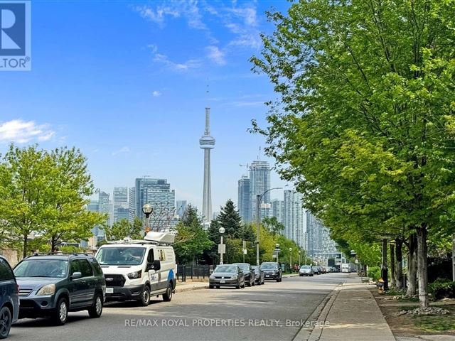 The Tower at King West - 1905 125 Western Battery Road - photo 3